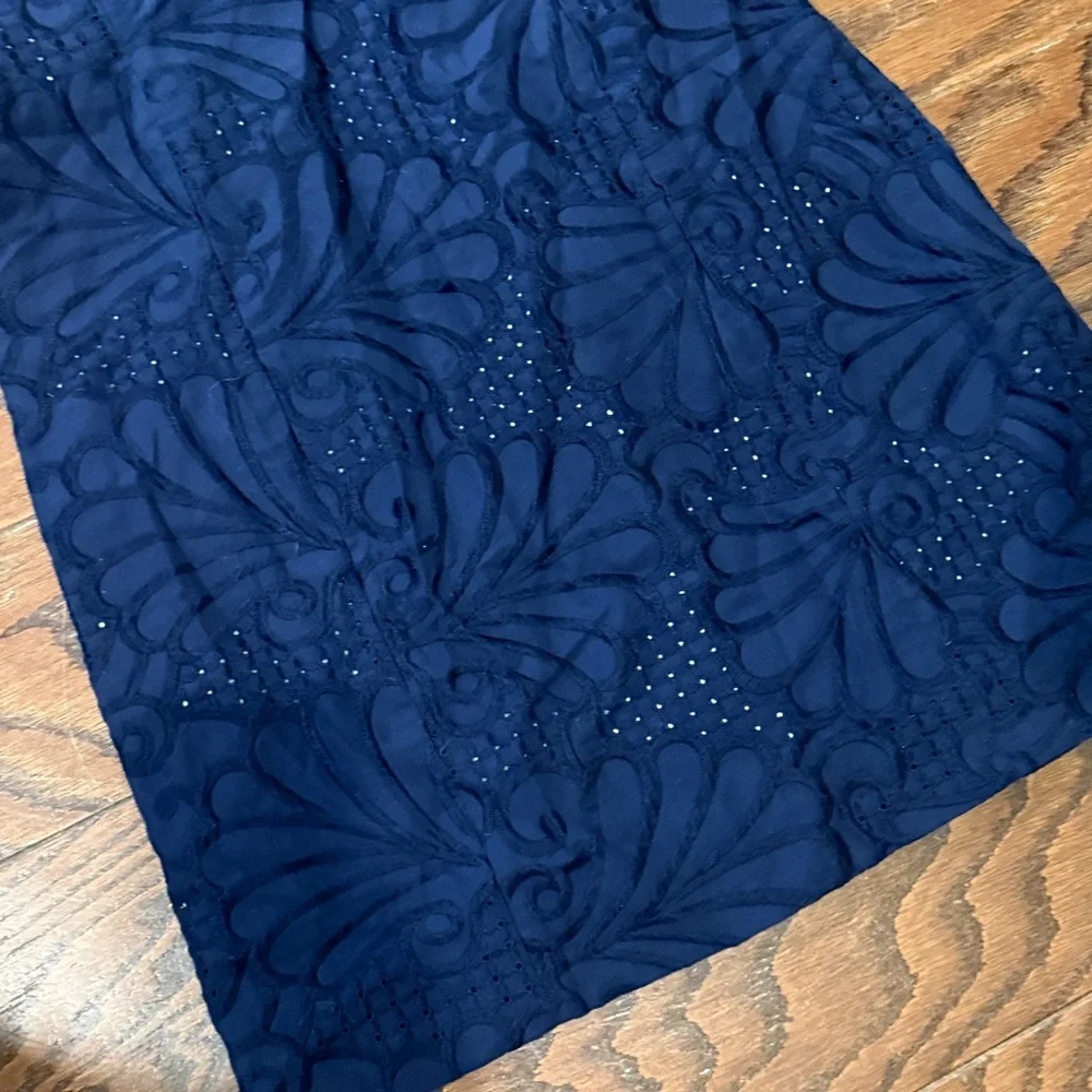 Lilly Pulitzer navy Frankie Dollop of Scallops strapless eyelet dress, size 2 - Picture 5 of 9